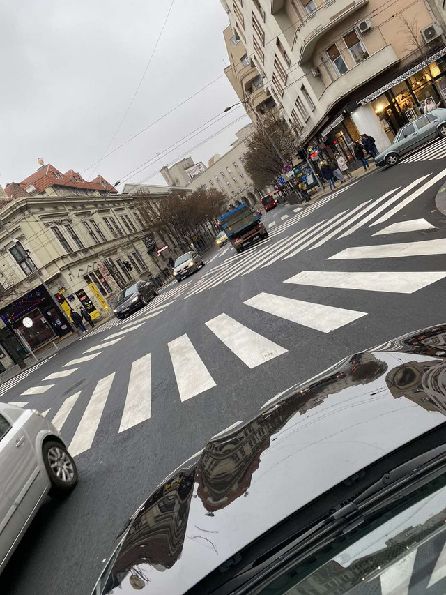 There were no major traffic jams at the intersection near the Youth Center