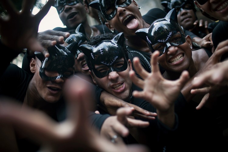 Przebrać się za Kobietę-Kota? Dlaczego nie!