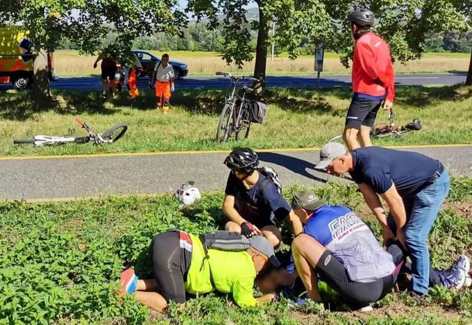 Félelmetesen nagyot esett a biciklis Szigligetnél - óriási szerencséje volt