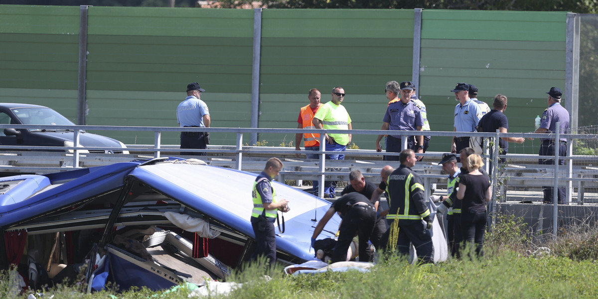 Wypadek autokarowy na autostradzie A4 w Chorwacji. 6 sierpnia 2022 r.