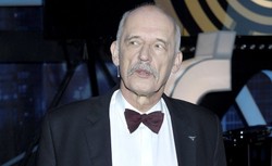 Metamorfoza Korwin-Mikkego? Publicznie występował w opasce na głowie [WIDEO]