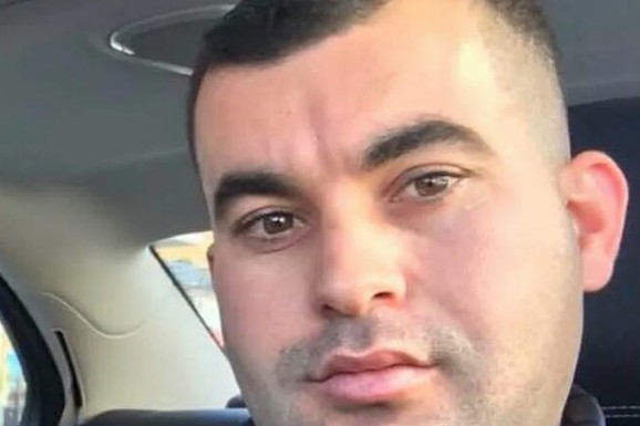 "DOĐI I UZMI JE, TEBI JE POVERAVAM" Jezive poslednje reči čoveka koji je ubio Kostu i Lelu: Talačka kriza trajala 12 sati, policajac pokušavao da ga ubedi da OSLOBODI DEVOJKU