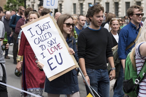 Młodzi Brytyjczycy żałują brexitu. Czuję, że brexit podciął skrzydła młodym ludziom, takim jak ja.