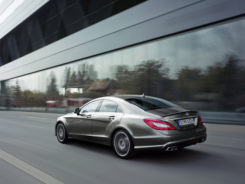 Mercedes CLS 63 AMG - szybszy od Ferrari