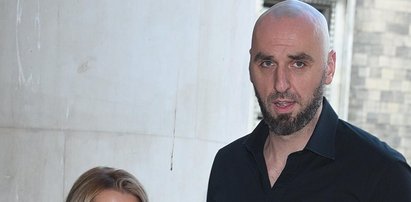 Gortat z dziewczyną na premierze "Fightera". Uciekli przed paparazzi