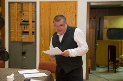 Radiowa Jedynka z teatralnym hitem: "W małym dworku" Witkiewicza w reżyserii Kolbergera