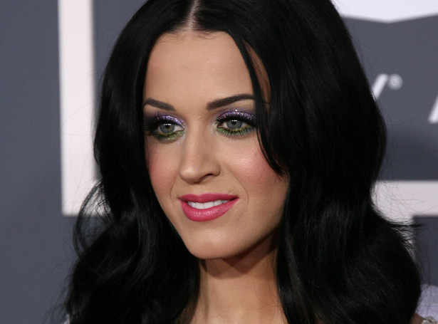 2 miliony funtów dla Katy Perry za napisanie książki o małżeństwie z Brandem!