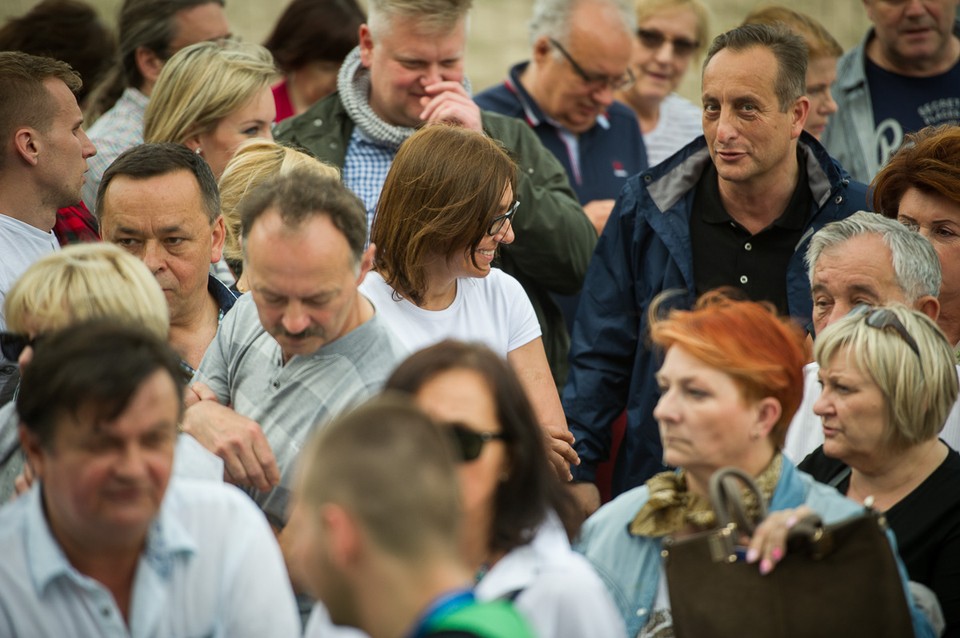 Publiczność na koncercie Roda Stewarta w Atlas Arenie w Łodzi