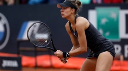 linette w ćwierćfinale turnieju w strasburgu. wściekła sramkova rzuciła rakietą o kort