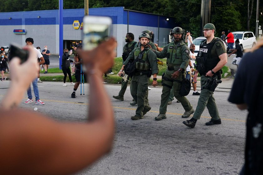 USA: policjant zastrzelił 27-latka. Kolejna fala protestów