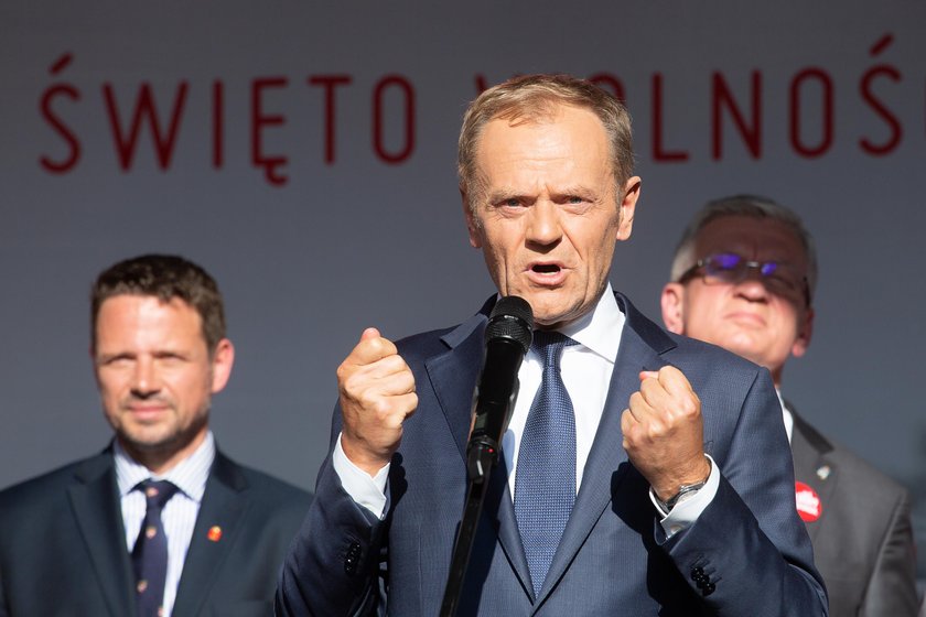 Jarosław Kaczyński z większym zaufaniem niż Donald Tusk. Sondaż IBRiS