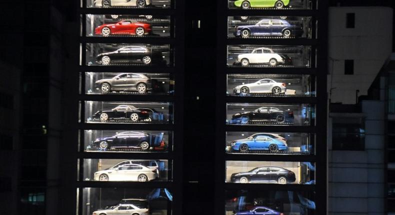 Snickers bar: check. Can of Coke: check. Maserati: check. An innovative car show room in land-starved Singapore is using a vending machine-style system to sell luxury cars