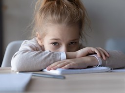 Ochrona praw dzieci zależy od nas. Przepisy już mamy, dlaczego ich nie stosujemy? [WYWIAD]