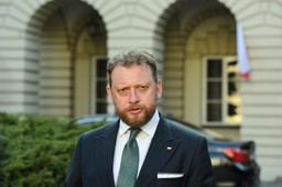 Szumowski: Do pięciu osób może uczestniczyć m.in. w mszach świętych i pogrzebach