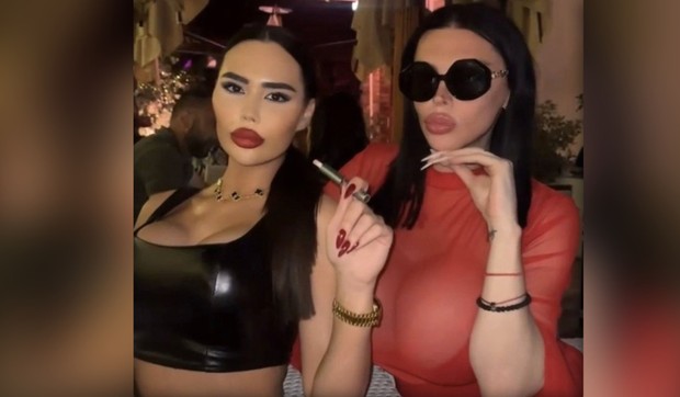 Elektra Elit sa ćerkom