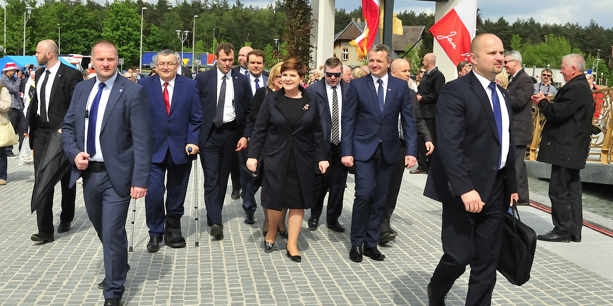 Kaczyński i Szydło u Rydzyka. Silna delegacja PiS w kościele