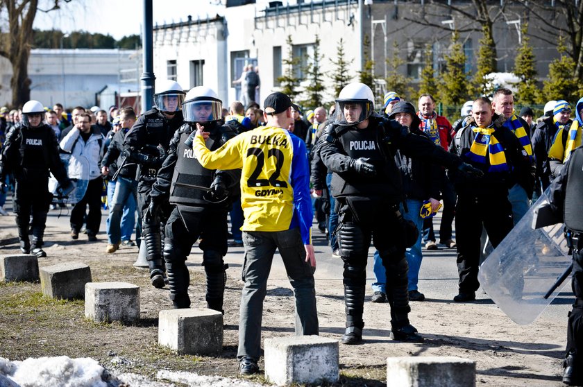 Trzy trybuny zamknięte na stadionie w Gdyni