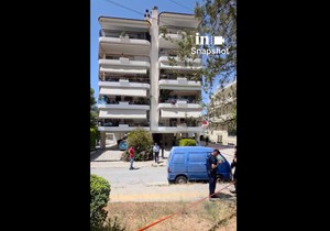 Tinejdžerke skočile sa zgrade u Grčkoj