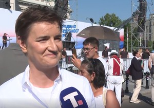 Ana Brnabić na skupu SNS