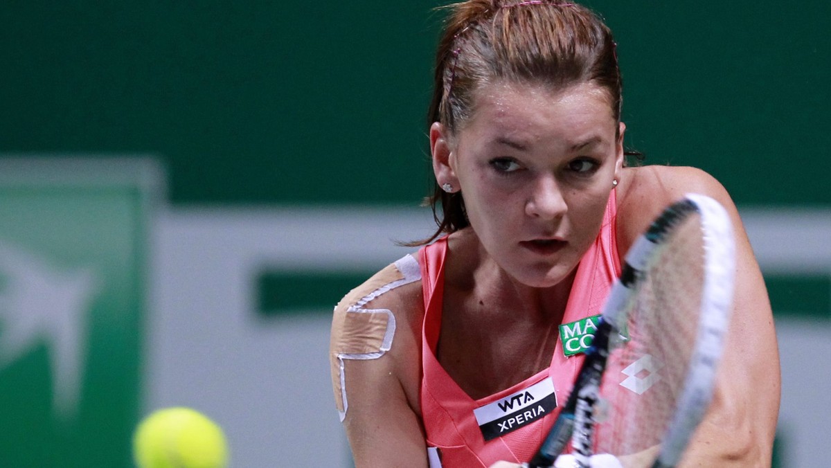 Agnieszka Radwańska nie zagra w finale mistrzostw WTA w Stambule. W swoim pierwszym w karierze półfinale turnieju Masters Polka nie dała rady Amerykance Serenie Williams, przegrywając 2:6, 1:6. Na podjęcie równorzędnej walki nie pozwoliło krakowiance zmęczenie grupowymi pojedynkami. Williams nadal pozostaje więc "koszmarem" Radwańskej i rywalką, której Polce nigdy nie udało się pokonać.