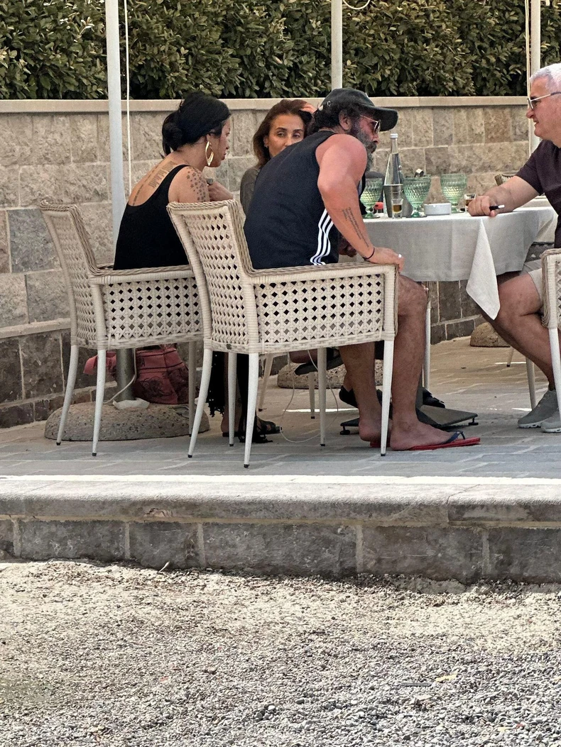 Seka Aleksić sa Veljkom u Crnoj Gori