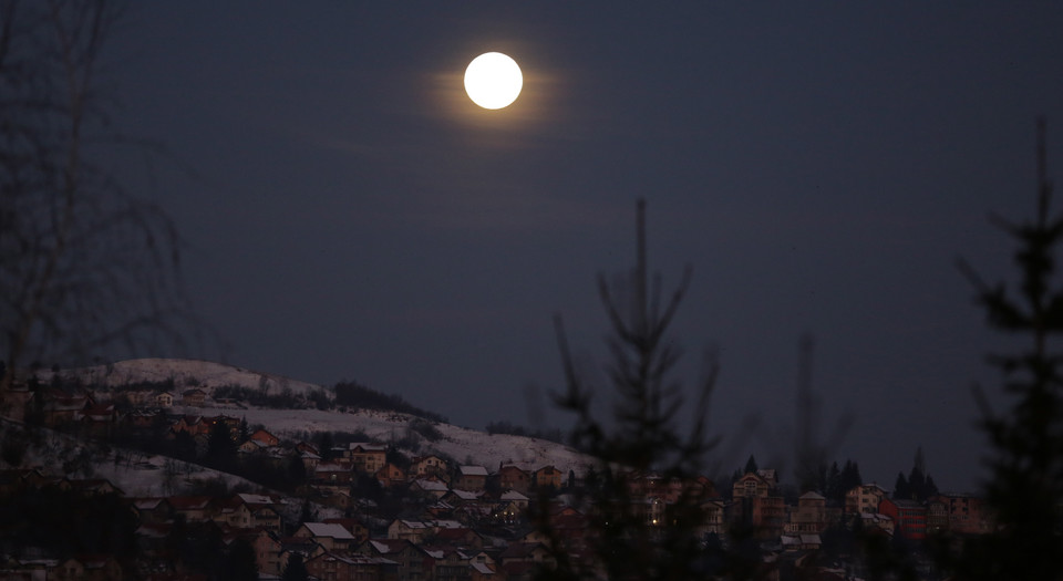 Śnieżny Księżyc - Sarajewo