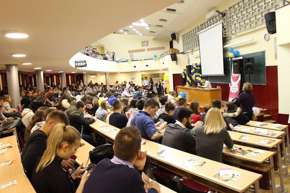 Studenti se na praktičan način upoznaju sa budućim zanimanjima