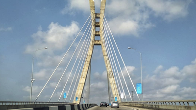 LCC suspends tolling resumption at Lekki-Ikoyi Link Bridge. [Guardian]