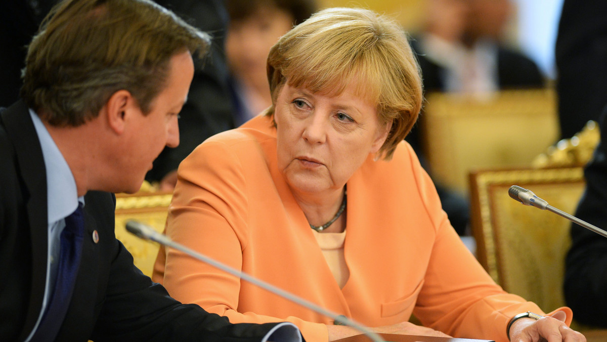 Uczestnicząca w szczycie G20 w Petersburgu kanclerz Niemiec Angela Merkel ostrzegła przed zbyt wielkimi oczekiwaniami w sprawie uregulowania krwawego konfliktu wewnętrznego w Syrii.