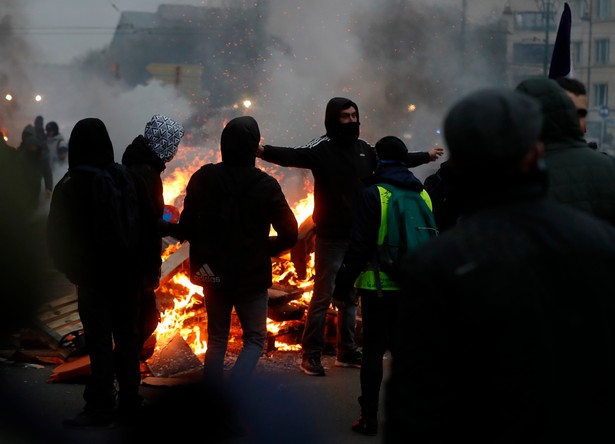 Demonstracja przeciwko obostrzeniom covidowym w Brukseli