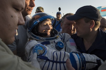 Astronautka Peggy Whitson właśnie pobiła rekord - 288 dni w kosmosie podczas jednej misji