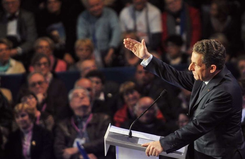 Sarkozy się kończy? Przegra wybory, bo....