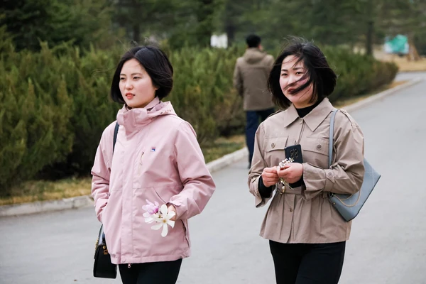 Kim Džong Un zabranjuje ženama da KORISTE ULOŠKE, a intimne odnose moraju da imaju na OVAJ NAČIN! Nedozvoljene stvari u Severnoj Koreji koje su ŠOK za većinu planete