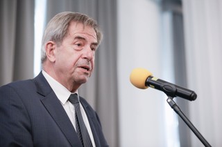 Andrzej Zoll: Nie można wprowadzić aborcji na żądanie i uznać jej za legalną