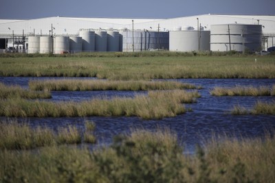 Wojna na Ukrainie przyczyniła się do bezprecedensowych zysków firm naftowych