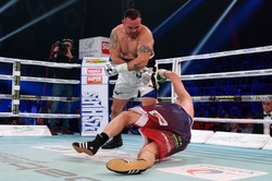 Krzysztof Zimnoch znokautowany przez Mike'a Mollo już w pierwszej rundzie. WIDEO