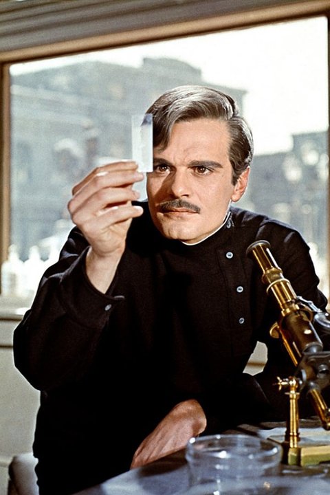 Omar Sharif jako Jurij Żywago w filmie "Doktor Żywago" (1965)