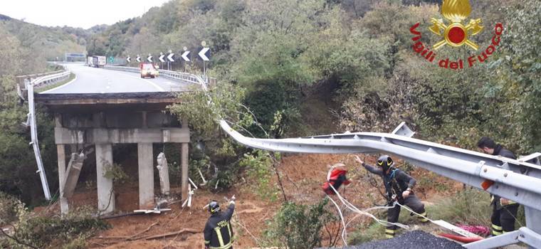 Kolejne katastrofy na włoskich autostradach – zawalony wiadukt na A6 i wyrwa na A21