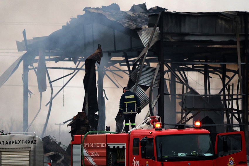 Požar u fabrici u Grčkoj