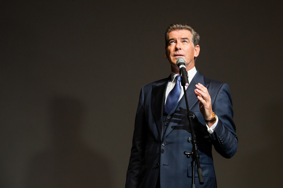 Pierce Brosnan wychował się bez ojca