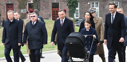 Wzruszające sceny na rocznicy smoleńskiej. Warto to zobaczyć