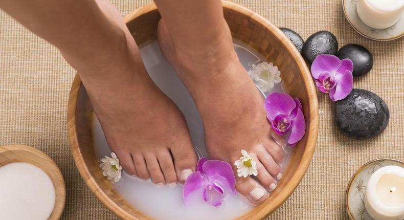 Home remedies for smelly feet