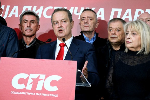 OVO SE DESILO PRVI PUT ZA 36 GODINA! Istorijski pad SPS-a, šta sada čeka Dačića i partiju: “Neki će u mirovanje, sve ima svoj vek” (FOTO, VIDEO)