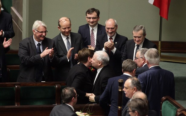 KE zapowiada debatę o praworządności w Polsce. Możliwy specjalny nadzór?