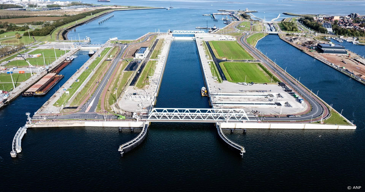 Proefvaart maandag: Schip van 38 meter door kanaal - één meter breder dan ooit
