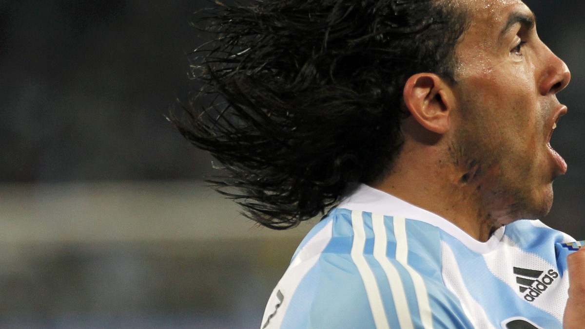 Selekcjoner reprezentacji Argentyny Sergio Batista podał nazwiska piłkarzy, którzy znaleźli się w szerokim składzie na lipcowy turniej Copa America. W ostatniej chwili do kadry dołączony został napastnik Manchesteru City, Carlos Tevez.