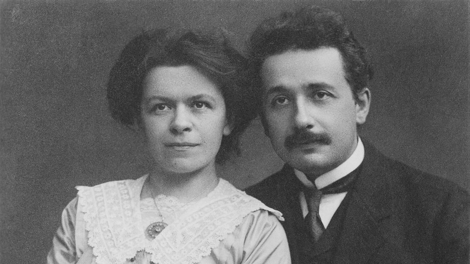 Państwo Einstein na zdjęciu wykonanym w 1912 r.