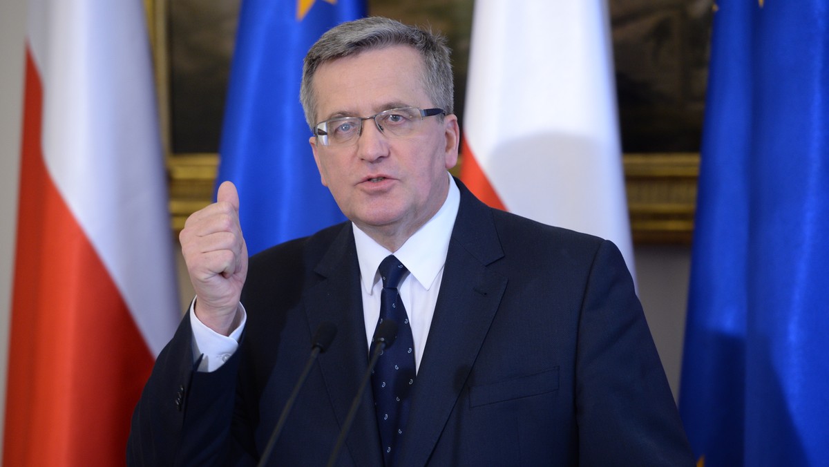 Prezydent Bronisław Komorowski rozpoczął dziś wieczorem dwudniową oficjalną wizytę w Turcji. Głównymi tematami rozmów w Ankarze i Stambule będą narastający kryzys rosyjsko-ukraiński na Krymie, jesienny szczyt NATO i dwustronna współpraca gospodarcza.