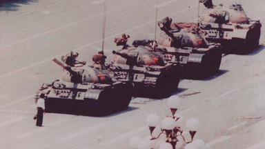 Człowiek przeciw czołgom. Zdjęcie z Tiananmen