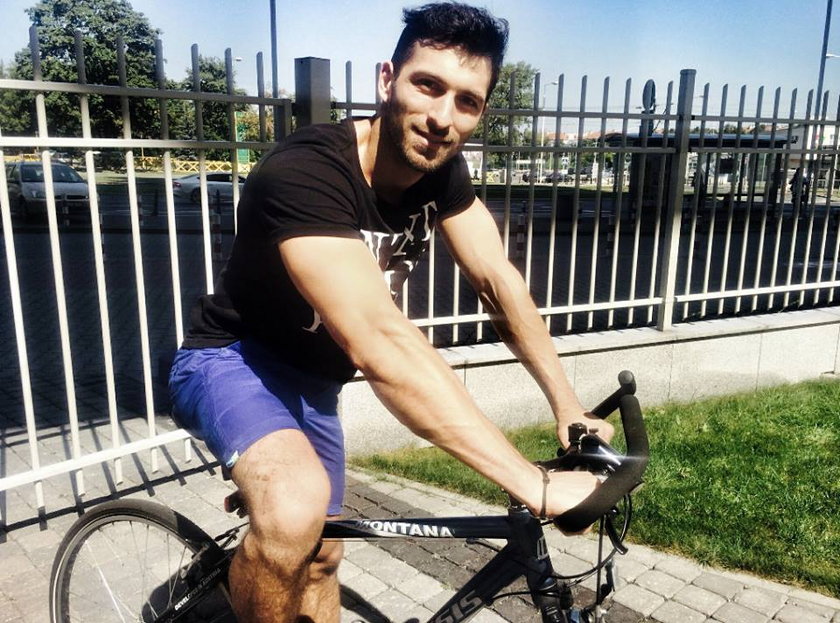 Rafał Maślak na rowerze